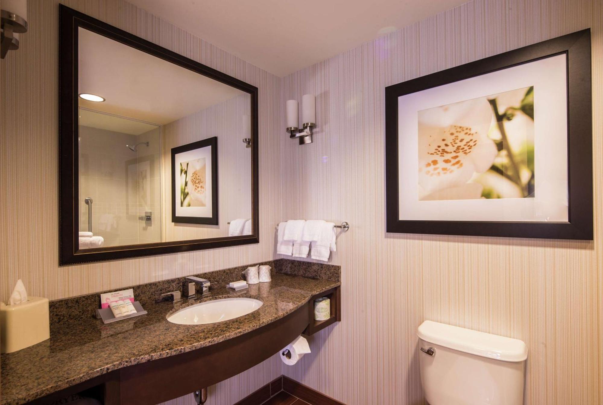 Hilton Garden Inn Uniontown Exterior foto